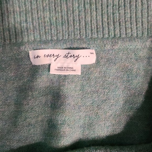 Sweater - Green dressy - Picture 2 of 4